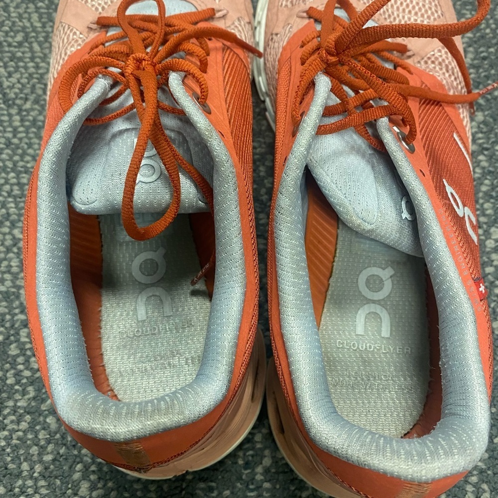 On Running Women’s Cloudflyer Shoes Ginger/White Size 10.5 - Picture 9 of 11